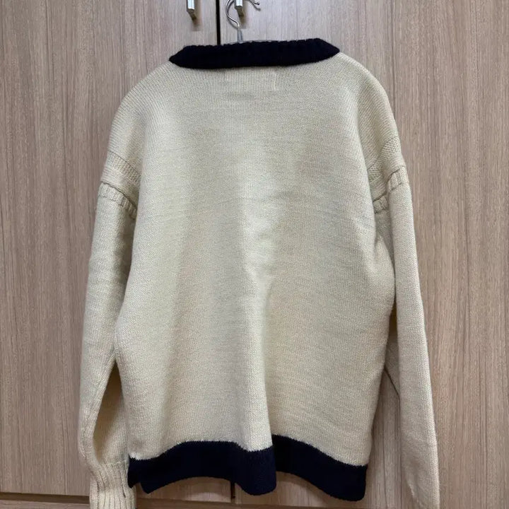 [BUNJANG] Gunjiulreunseon X OAM Collaboration Cardigan / 건지울른슨 X OAM 콜라보 42사이즈 가디건