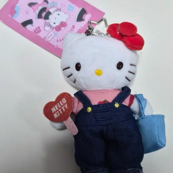 [BUNJANG] Hello Kitty Denim Overalls Doll Keychain / 레어템 헬로키티 데님 멜빵 인형 키링