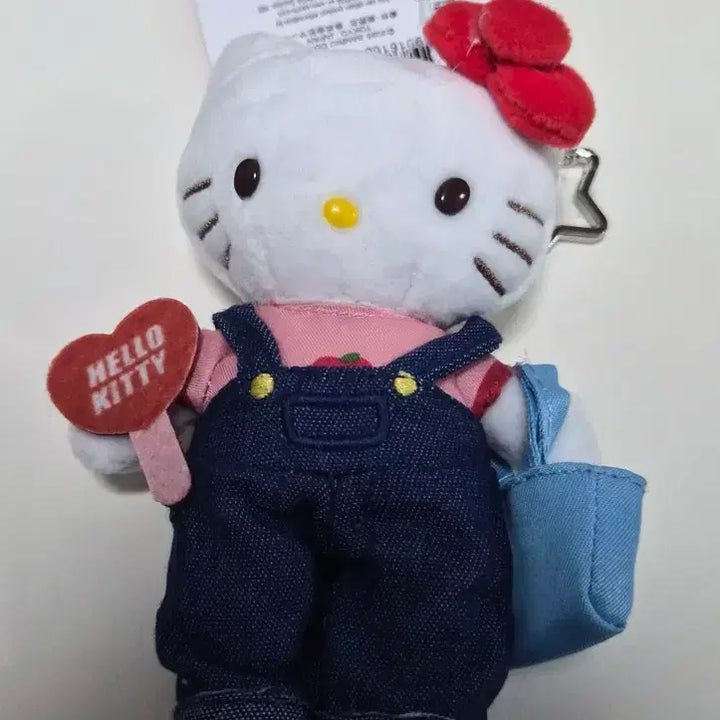 [BUNJANG] Hello Kitty Denim Overalls Doll Keychain / 레어템 헬로키티 데님 멜빵 인형 키링
