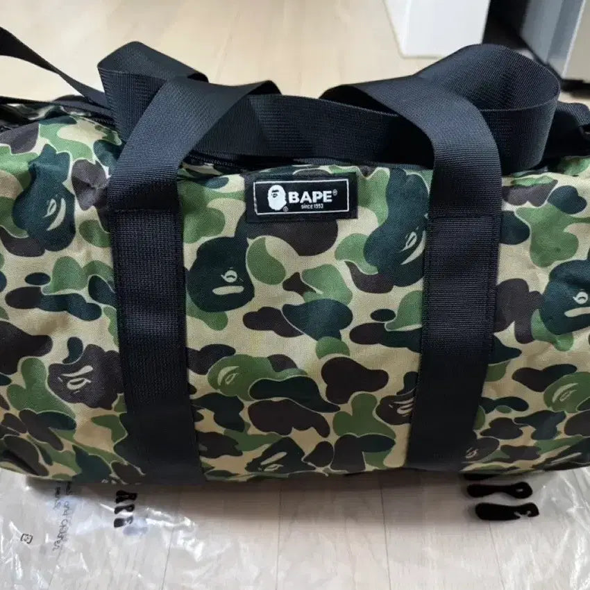 [BUNJANG] BAPE Camo Duffle Bag Magazine Free Gift / 베이프 카모 더플백 잡지 사은품 가방