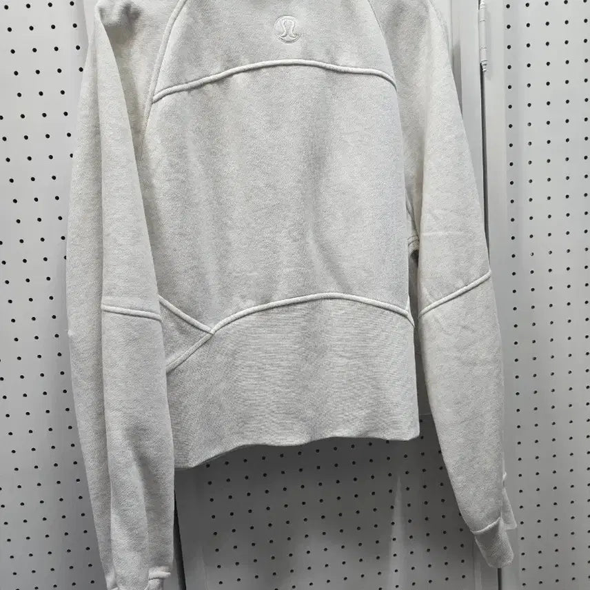 [SOLD OUT] 룰루레몬 반집업 크롭 맨투맨