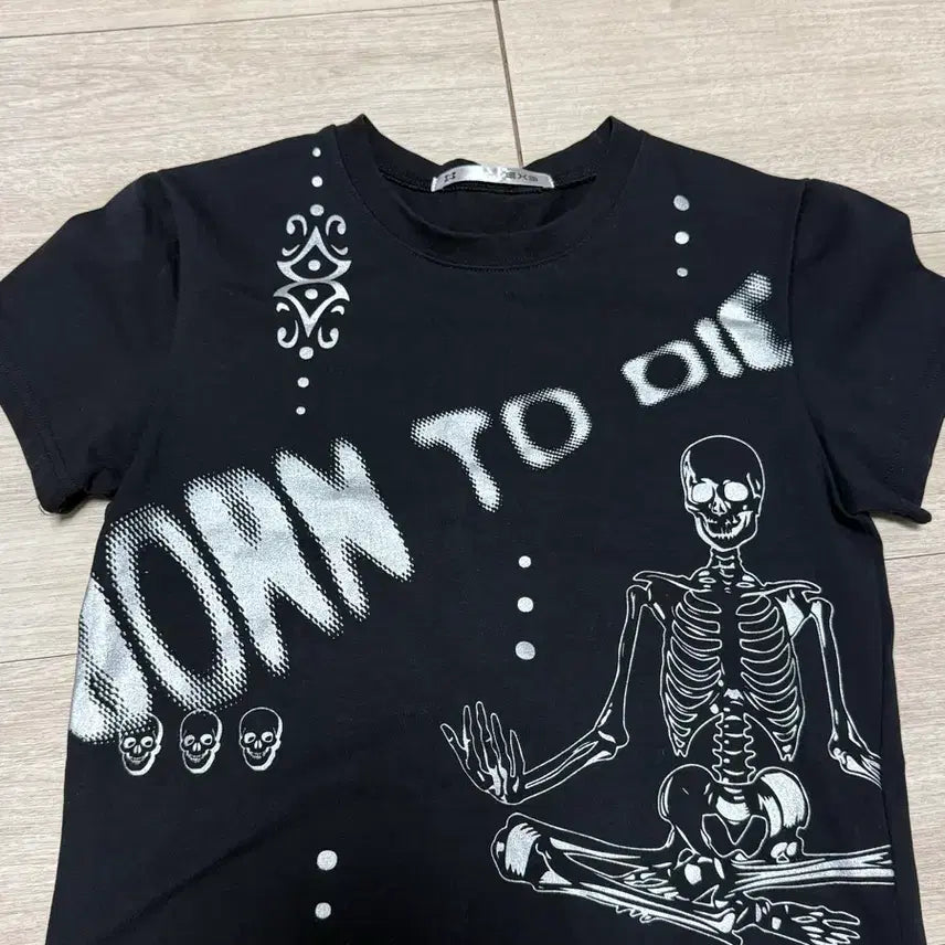 [BUNJANG] SET UP EXSE Crop T-Shirt Born To Die Top / 셋업이엑스이 크롭반팔티 본투다이탑