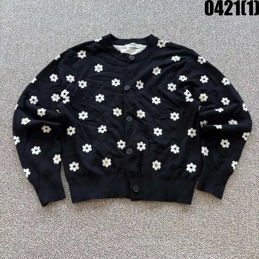 [SOLD OUT] 8seconds 검정 꽃무늬 가디건 M