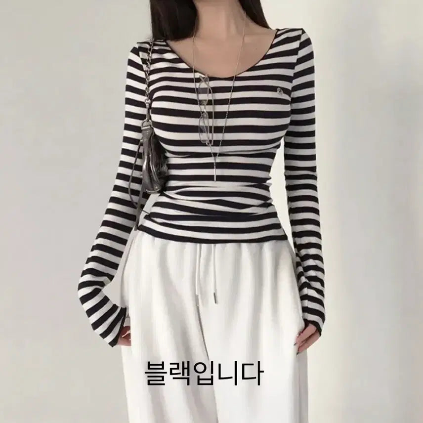 [BUNJANG] Holi Striped Slim Fit Long Sleeve T-shirt / 블랙) 홀리 단가라 유넥 긴팔티셔츠 슬림티 여리핏 이너티 에이블리