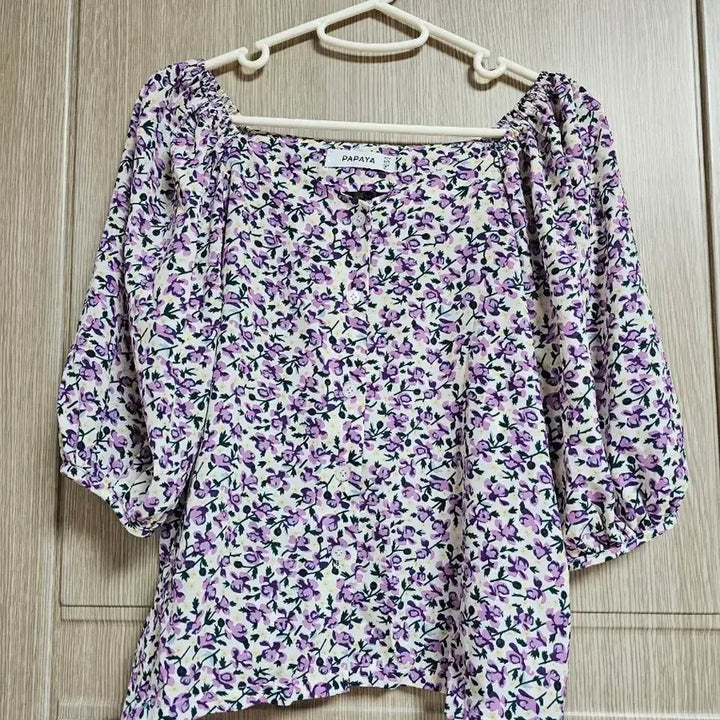[SOLD OUT] 파파야 예쁜 라벤더 퍼프 블라우스(새거)저렴하게