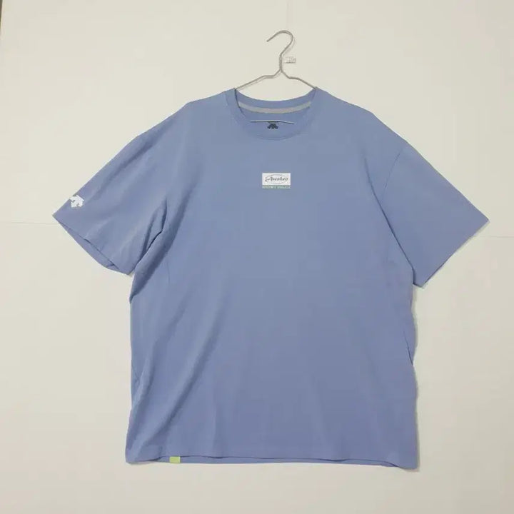 [BUNJANG] Descente Awake Short Sleeve T-shirt (Sky Blue) / 데상트 아웨이크 반팔 티셔츠 하늘색 1001232