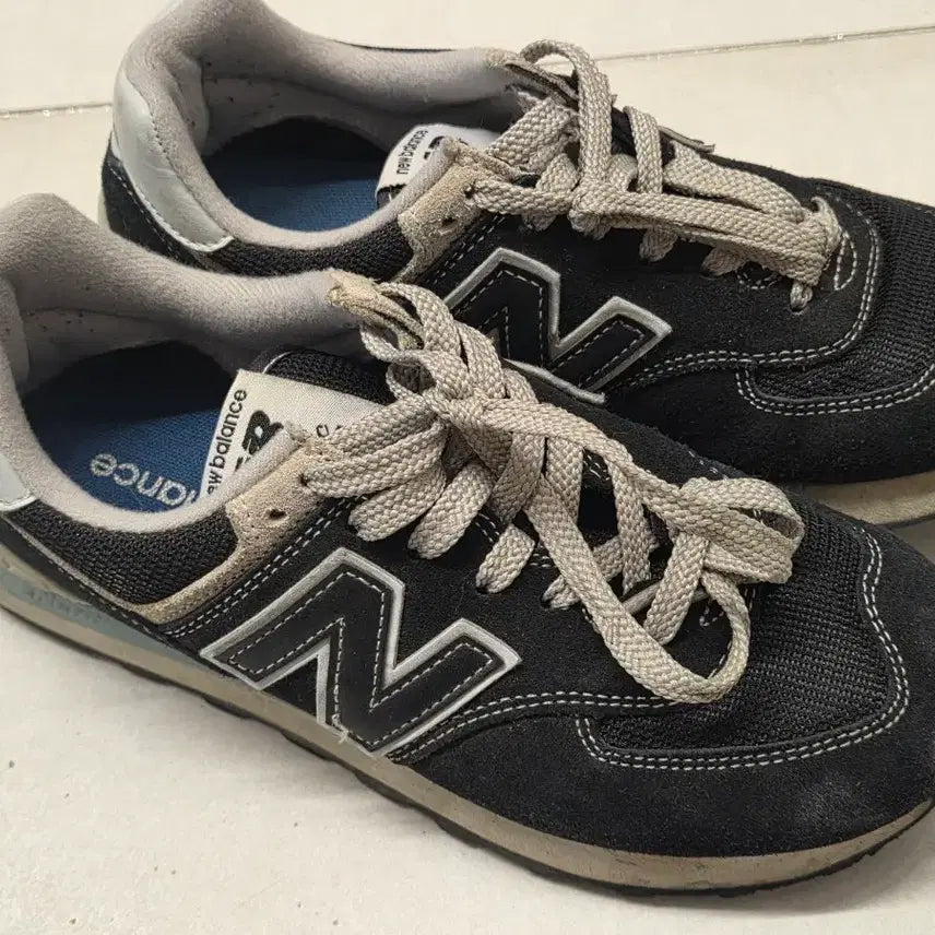 [BUNJANG] New Balance 327 &amp; 574 Sneakers / 뉴발란스 327(230) 뉴발란스 574(235)