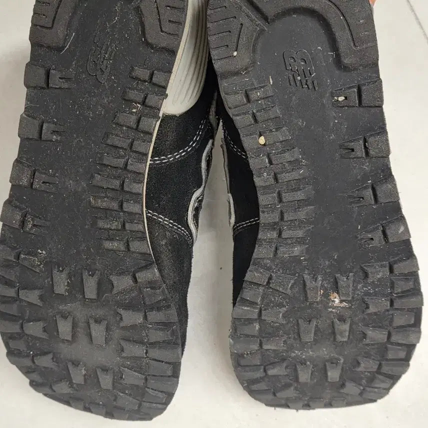 [BUNJANG] New Balance 327 &amp; 574 Sneakers / 뉴발란스 327(230) 뉴발란스 574(235)