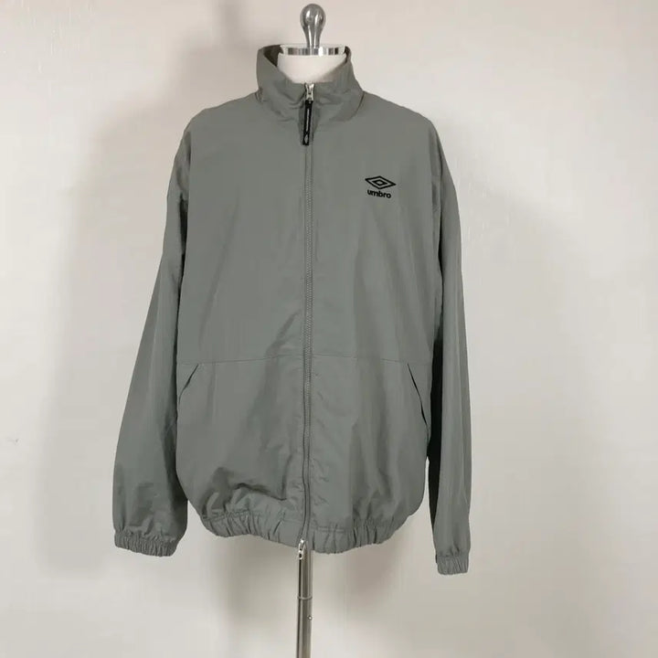 [BUNJANG] Umbro Unisex Classic Warm-up Jacket Size 105 / 엄브로 남녀공용클래식웜업자켓105 호호상점