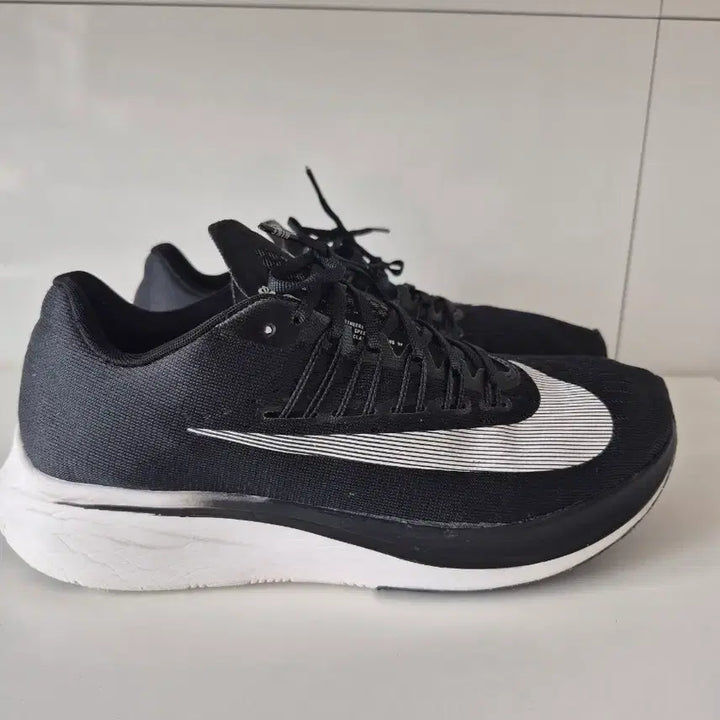[SOLD OUT] 나이키 줌 플라이 275