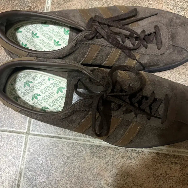 [BUNJANG] Adidas Tobacco Brown Sneakers / 아디다스 토바코 브라운 290