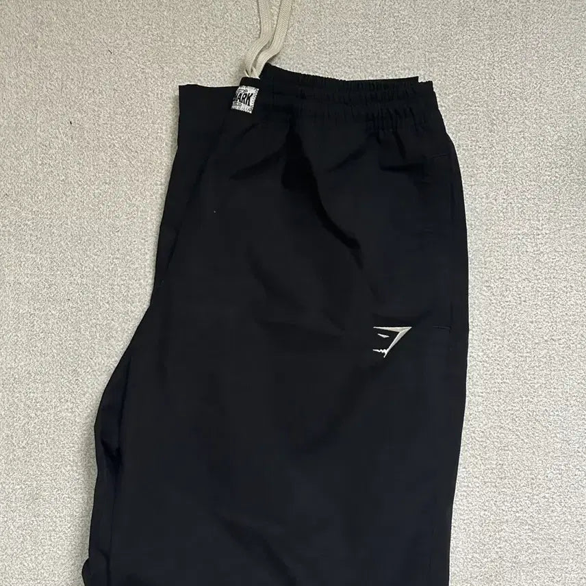 [BUNJANG] Gymshark Straight Pumper Pants / 짐샤크 펌퍼팬츠 l