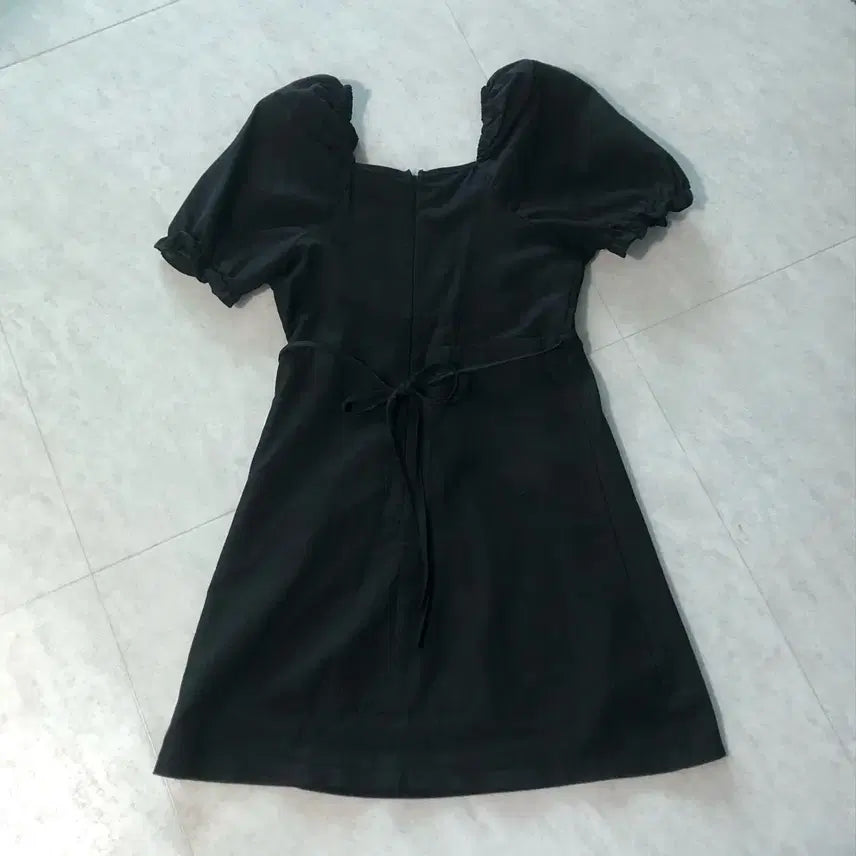 [BUNJANG] Black Puff Sleeve Waist Tie Mini Dress / 블랙 퍼프 소매 허리끈 미니 원피스