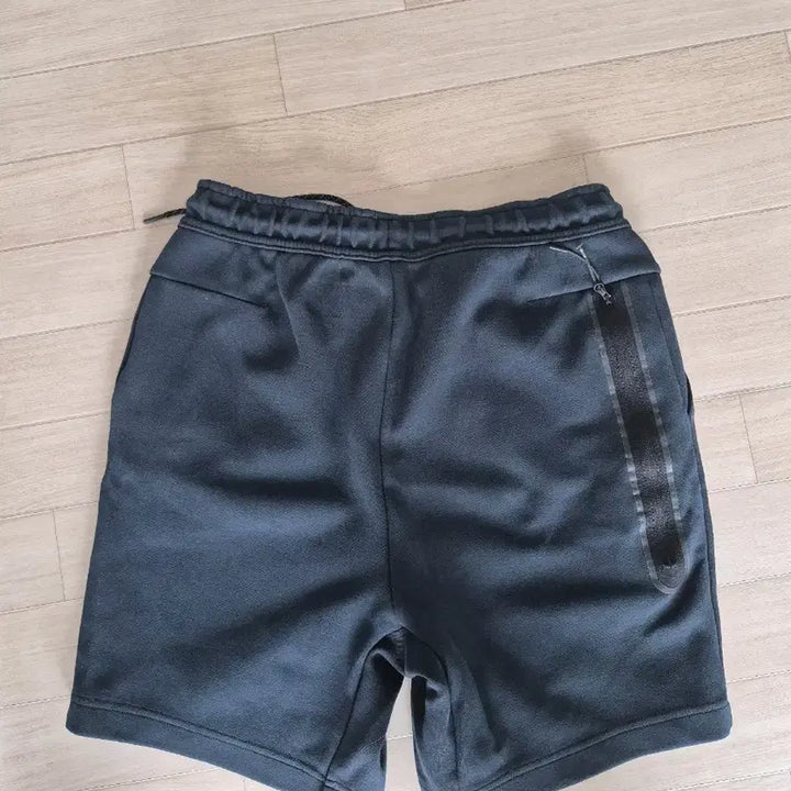 [SOLD OUT] 나이키 테크 플리스 쇼츠 반바지 L