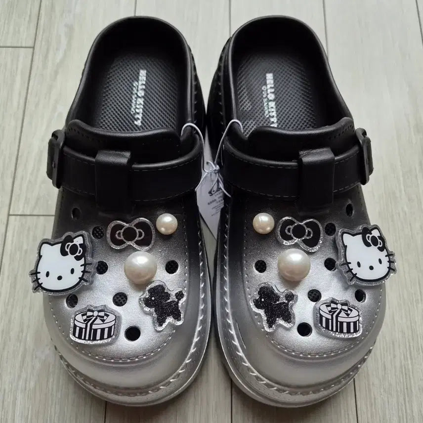 [BUNJANG] Hello Kitty Platform Slipper Sandals / 헬로키티 키높이 슬리퍼 샌들 키티 지비츠 새상품 (235~240)