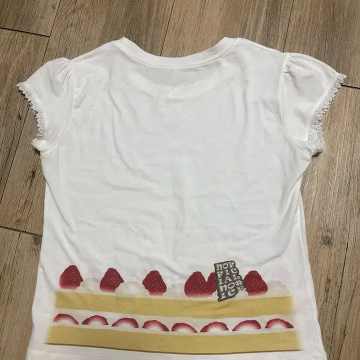 [BUNJANG] No Official No Peace BERRY WHITE CAKE SLICE Lace T-Shirt / 노피셜 노피스 베리케이크 BERRY WHITE CAKE