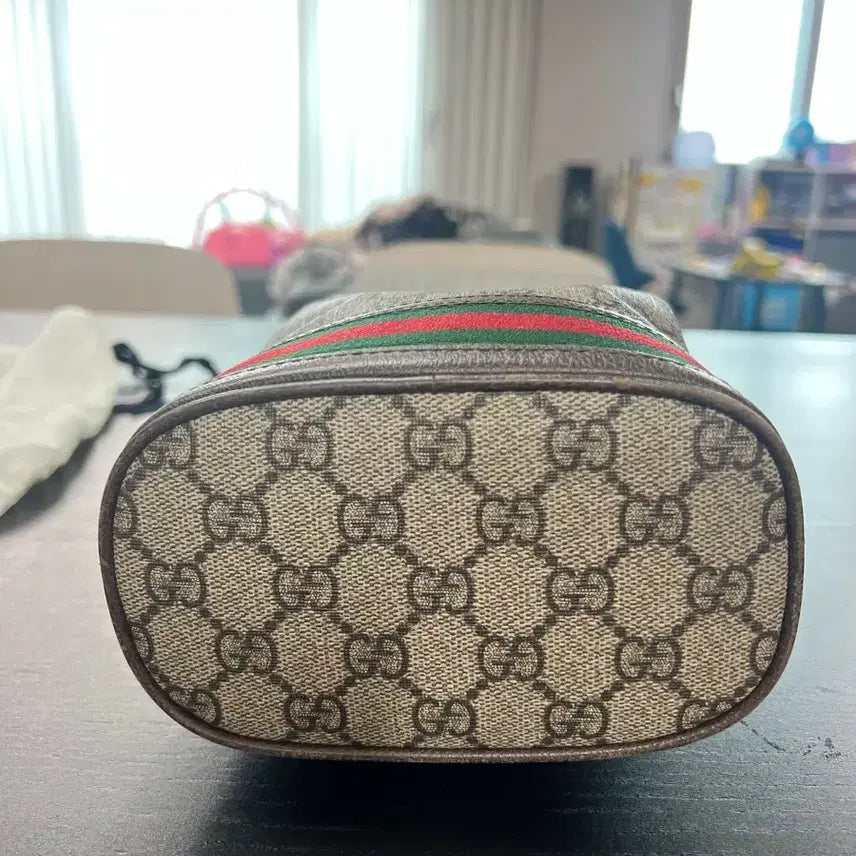 [SOLD OUT] 구찌 오피디아 GG 버킷백 스몰