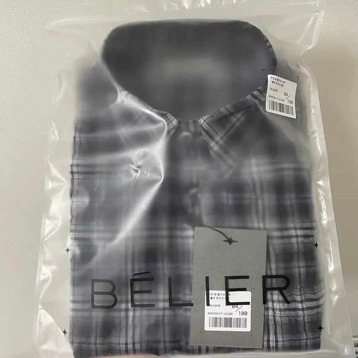 [SOLD OUT] (새상품) 벨리에 치코 숏 슬리브 셔츠 - 블루 윈도우 패인 4사이즈