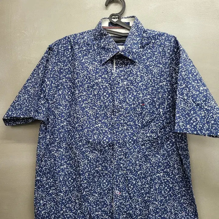 [BUNJANG] Tommy Hilfiger Blue Floral Short Sleeve Shirt XL / 타미힐피거 블루 플라워 반팔 셔츠xl