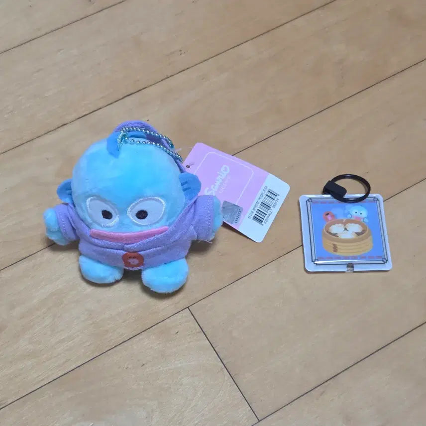 [BUNJANG] Hangyo-dong Hooded Version Doll &amp; Epoxy Keyring / 한교동 후드ver. 인형 &amp; 에폭시 키링