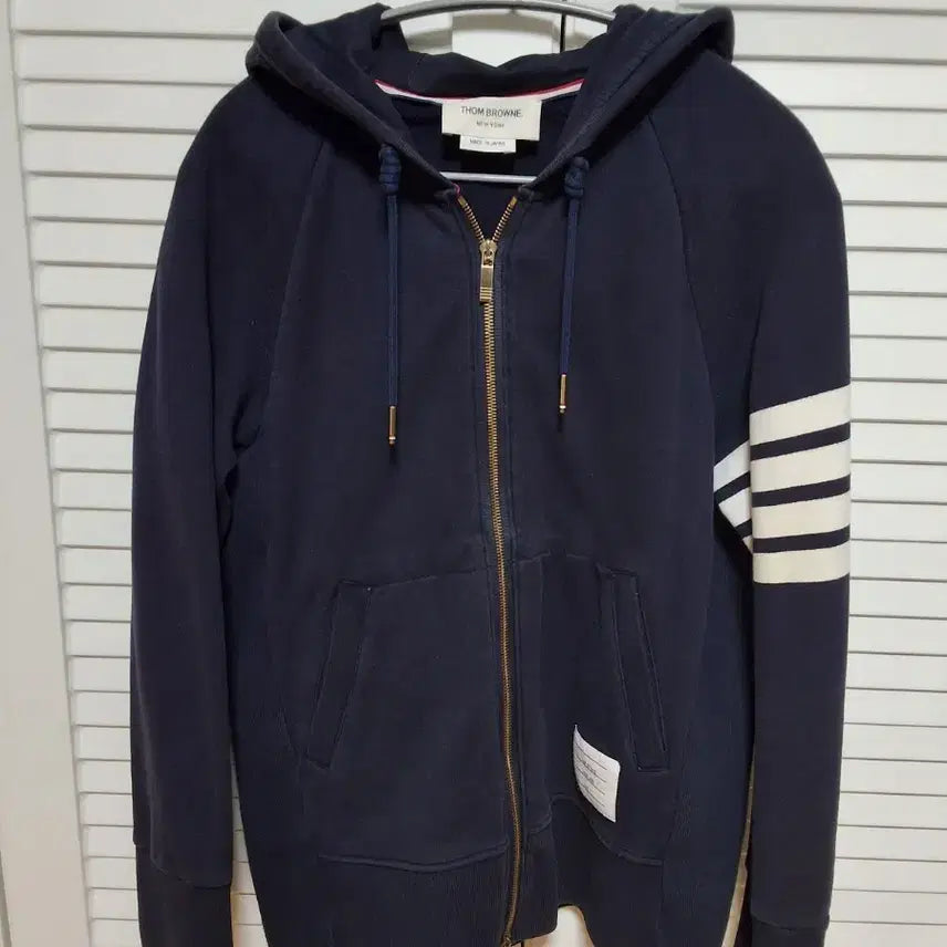 [SOLD OUT] 톰브라운 남색 삼선 후드집업
