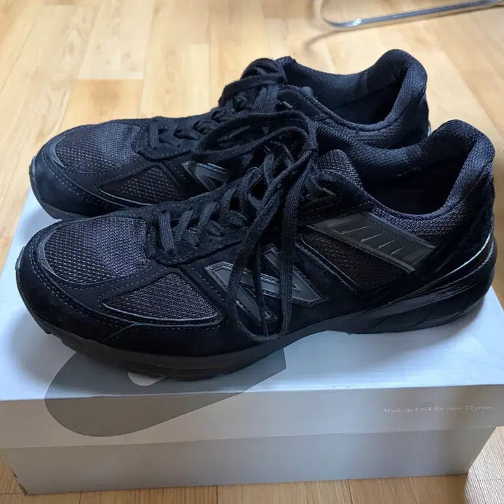 [BUNJANG] New Balance 990v5 All Black Sneakers / 뉴발란스990v5 올블랙 285