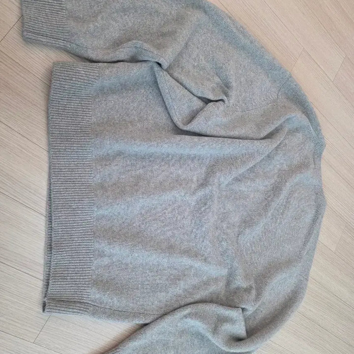 [BUNJANG] Steadyeverywhere Cozy Wool Cashmere V-Neck Knit (Beige Grey) / (3)스테디에브리웨어 코지 울 캐시미어 브이넥 니트 (베이지 그레이)
