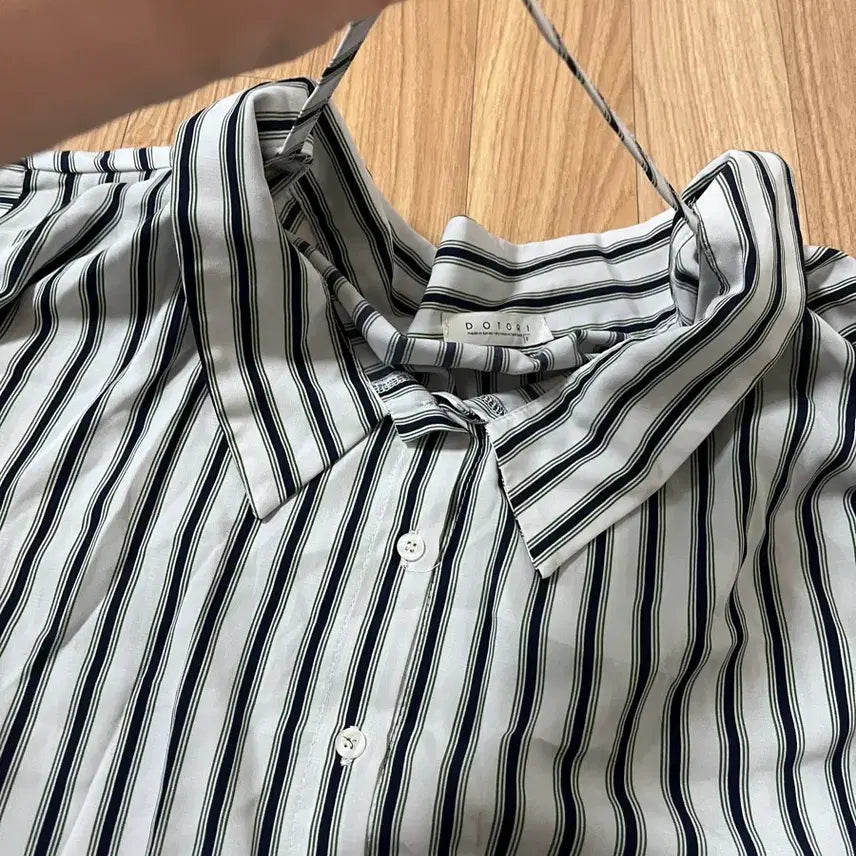 [SOLD OUT] 시원한 스트라이프 남방 저렴하게 가져가세요