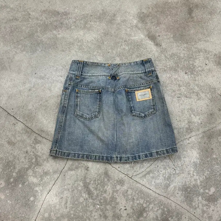 [SOLD OUT] 돌체앤가바나 y2k 데미지 데님 미니스커트