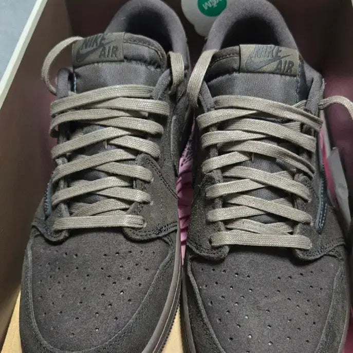 [BUNJANG] Nike Air Jordan 1 Low Travis Scott OG Velvet Brown and Dark Mocha Sneakers (Size 265) / 나이키 에어 조던1 로우 트래비스 스캇 OG 벨벳브라운 앤다크모카 265