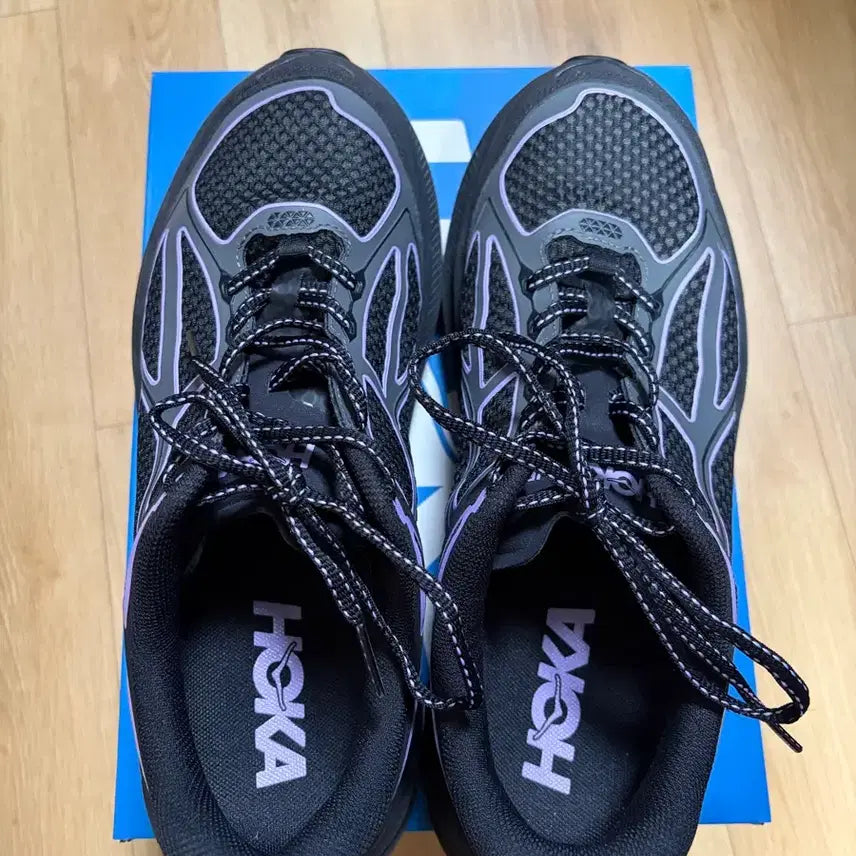 [BUNJANG] Hoka Clifton 9 Black Aster Flower Sneakers / 호카 클리프톤 원9 블랙 애스터 플라워 285
