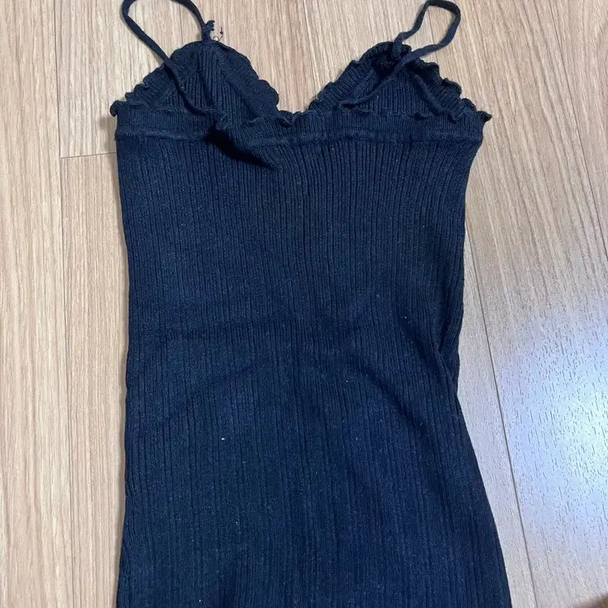 [BUNJANG] Sheer Frill Ribbed Tank Top (Black) / 여리여리 프릴 골지 나시 판매해요 (블랙)