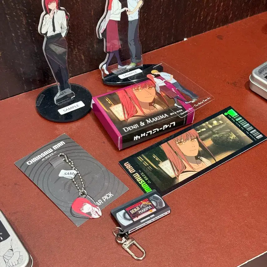[BUNJANG] Chainsaw Man Hongdae Pop-up Video Tape Keychain Makima Denji / 체인소맨 홍대팝업 비디오테이프 키링 마키마 덴지
