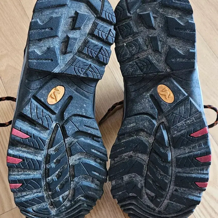 [SOLD OUT] 밀레 고어텍스 여성 등산화 트레킹화 235