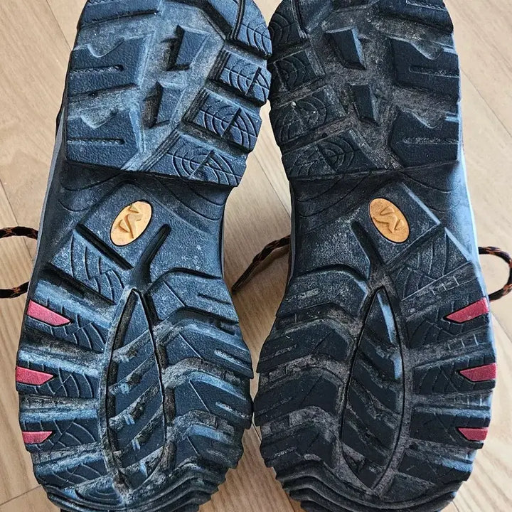 [SOLD OUT] 밀레 고어텍스 여성 등산화 트레킹화 235