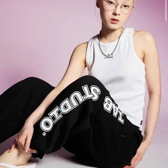 [BUNJANG] IAB Studio Straight Logo Sweatpants XL / 아이앱 스트레이트 로고 스웨트팬츠XL 정가판매