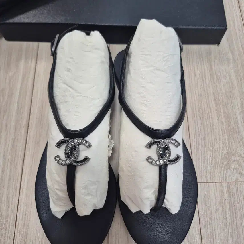 [BUNJANG] Chanel Black CC Logo Sandals / 샤넬 블랙  CC로고 샌들