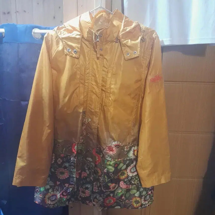 [BUNJANG] Oilily Yellow Floral Windbreaker XL / 오일릴리 옐로우 꽃무늬 바람막이 XL
