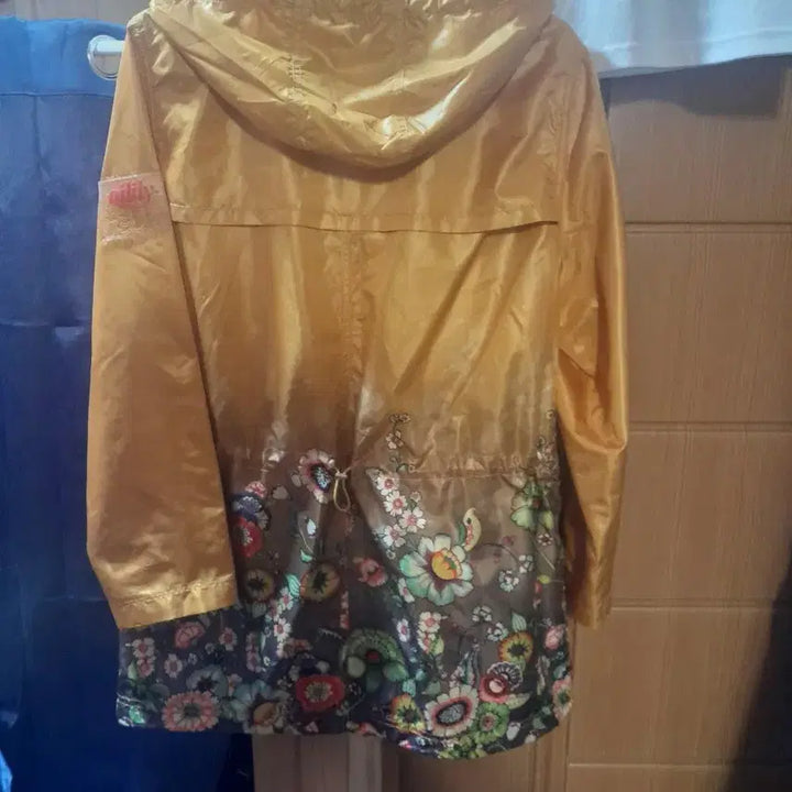 [BUNJANG] Oilily Yellow Floral Windbreaker XL / 오일릴리 옐로우 꽃무늬 바람막이 XL