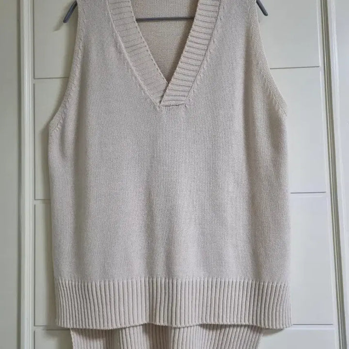 [BUNJANG] Beige Knit Vest &amp; Dot Long Dress Set / 니트조끼 도트 롱 원피스 세트