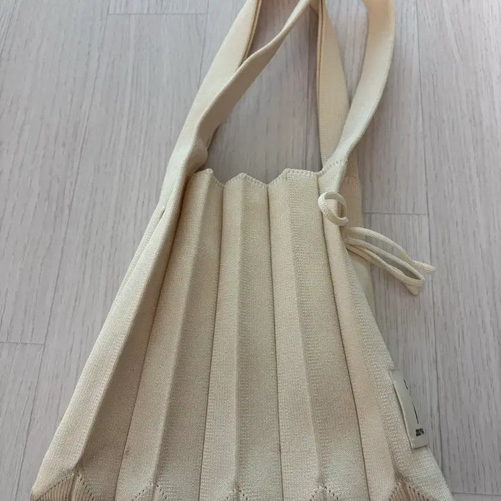 [BUNJANG] Joseph &amp; Stacey Pleats Knit Bag Ivory / 조셉앤스테이시 플리츠 니트백 아이보리
