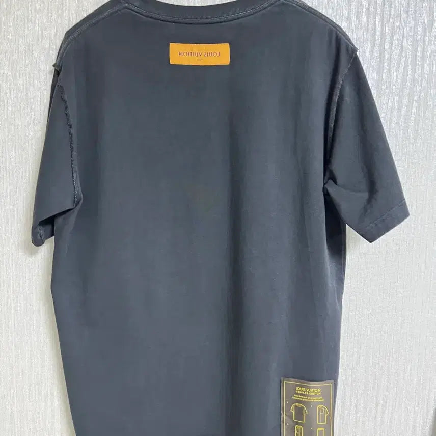 [BUNJANG] Louis Vuitton HIY47W Inside Out Short Sleeve T-Shirt / 루이비통  HIY47W인사이드 아웃 반팔 티셔츠