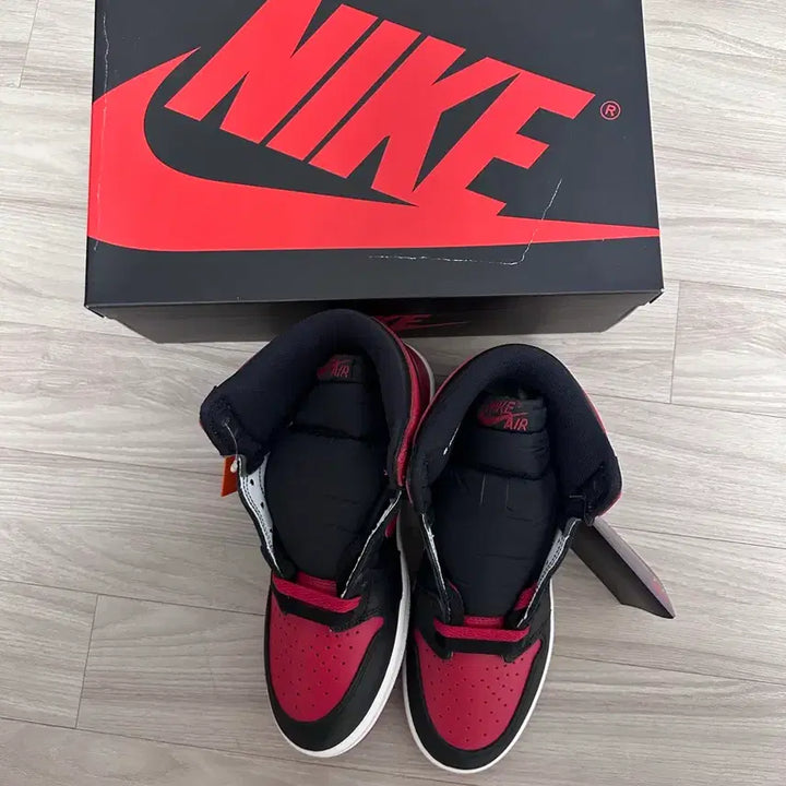 [BUNJANG] Air Jordan 1 85 Bred Sneakers / (260) 에어조던1 85 브레드