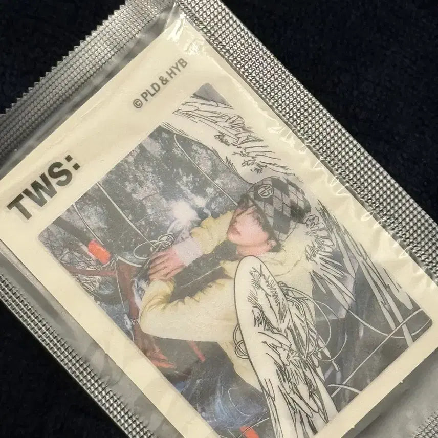 [BUNJANG] TWS Shinyu Ttibbuttibbu Seal / 꼬깔콘바닐라밀크맛 투어스 TWS 신유 띠부띠부씰