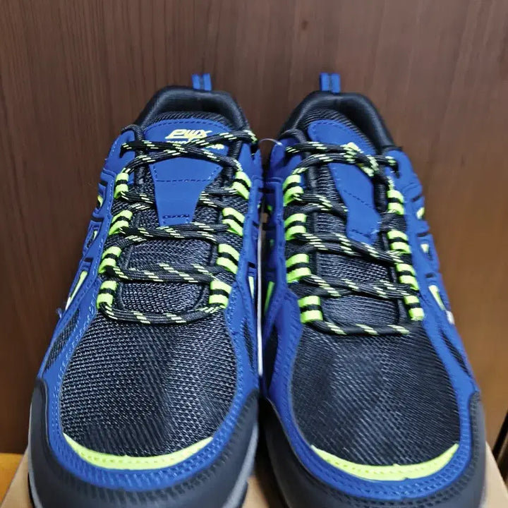 [SOLD OUT] (새상품)270 남성 등산화 프로월드컵 트레킹화 운동화