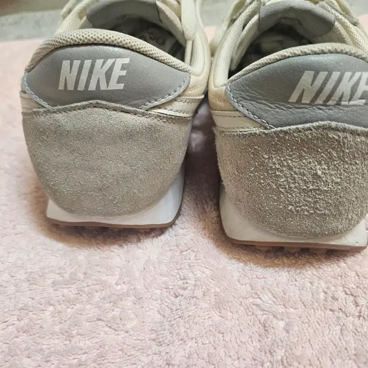 [BUNJANG] Nike Daybreak Beige Sneakers 240 / 나이키 데이브레이크 베이지 스니커즈240