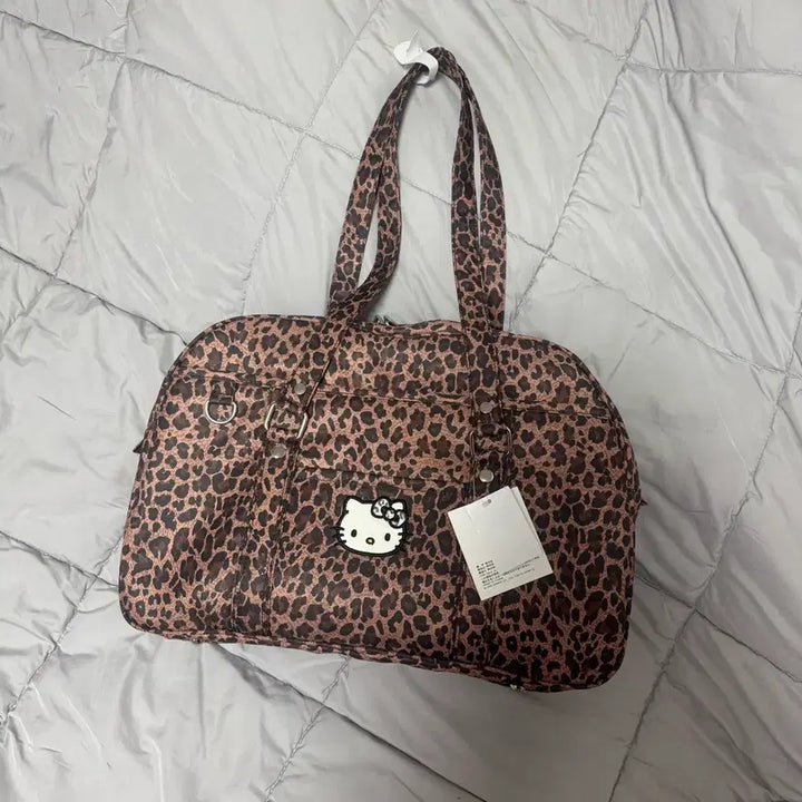 [BUNJANG] Abel Hello Kitty Leopard Tote Bag / 헬로키티 아베일 호피 토트백 가방 브라운