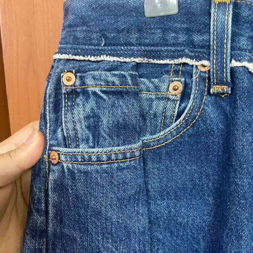 [BUNJANG] LEVIS 501 Reworked Cut-Off Denim Pants / [LEVIS] 리바이스 501 리워크 컷오프 데님팬츠 30사이즈