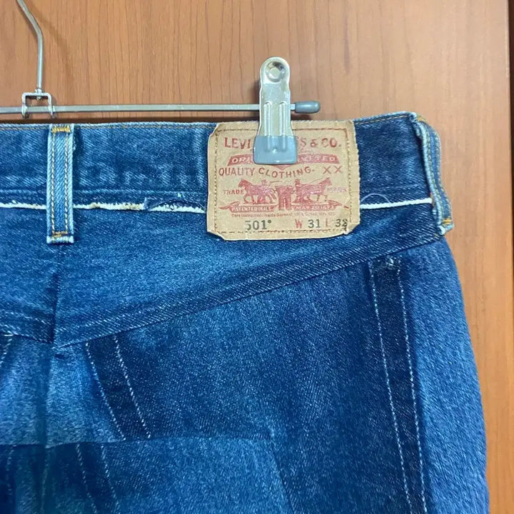 [BUNJANG] LEVIS 501 Reworked Cut-Off Denim Pants / [LEVIS] 리바이스 501 리워크 컷오프 데님팬츠 30사이즈