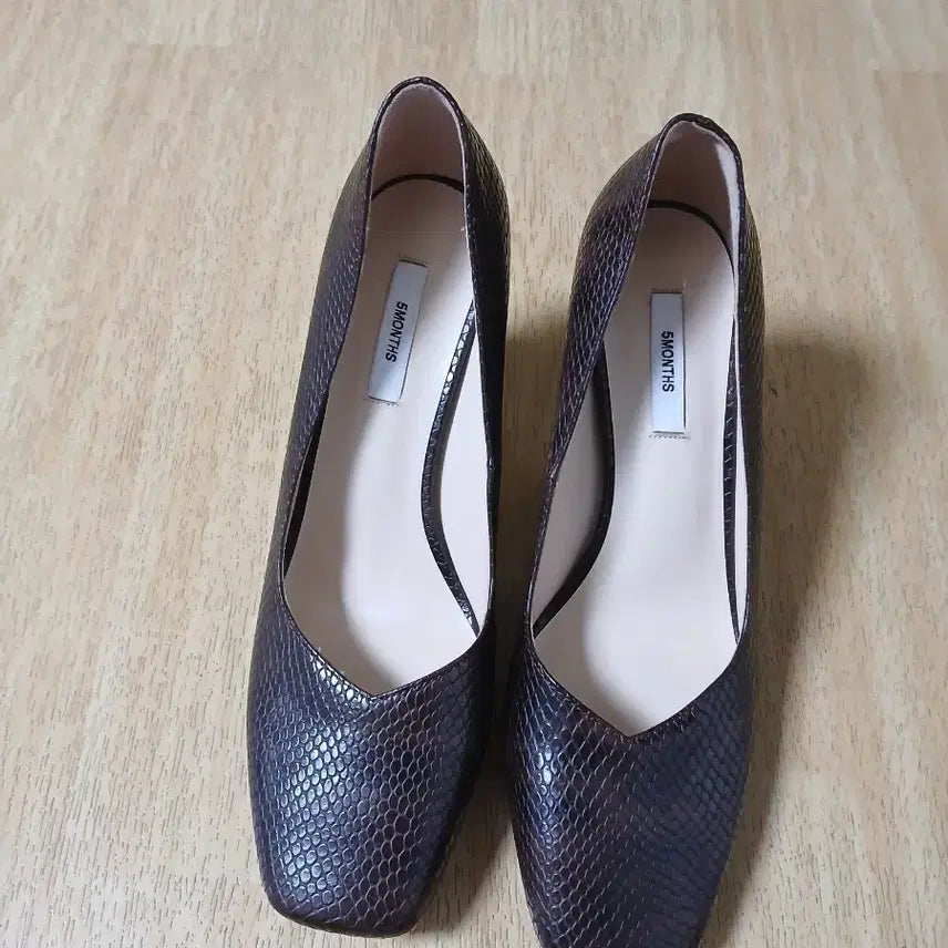 [BUNJANG] Unbranded Snake Skin High Heels 240mm / (새상품) 뱀피st 하이힐 240사이즈